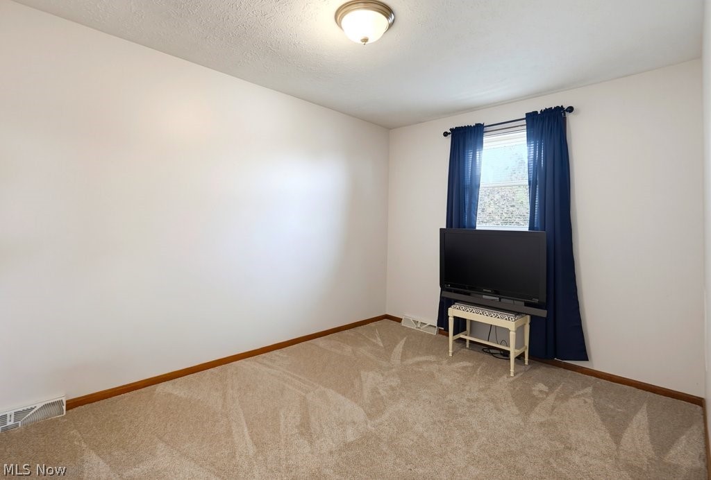 6753 Firestone Road NE Canton OH 44721