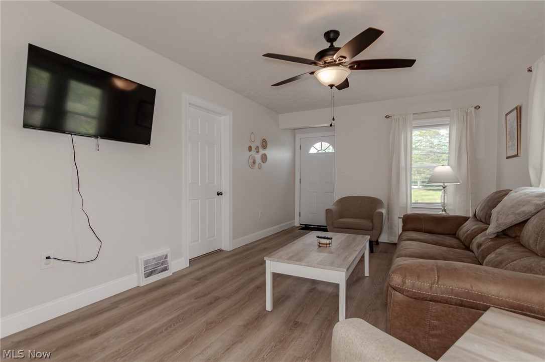 2060 S Broadway Geneva OH 44041