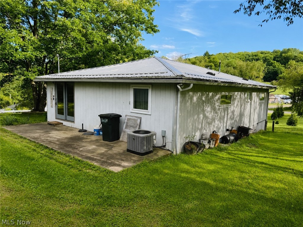 44373 Y And O Road Wellsville OH 43968