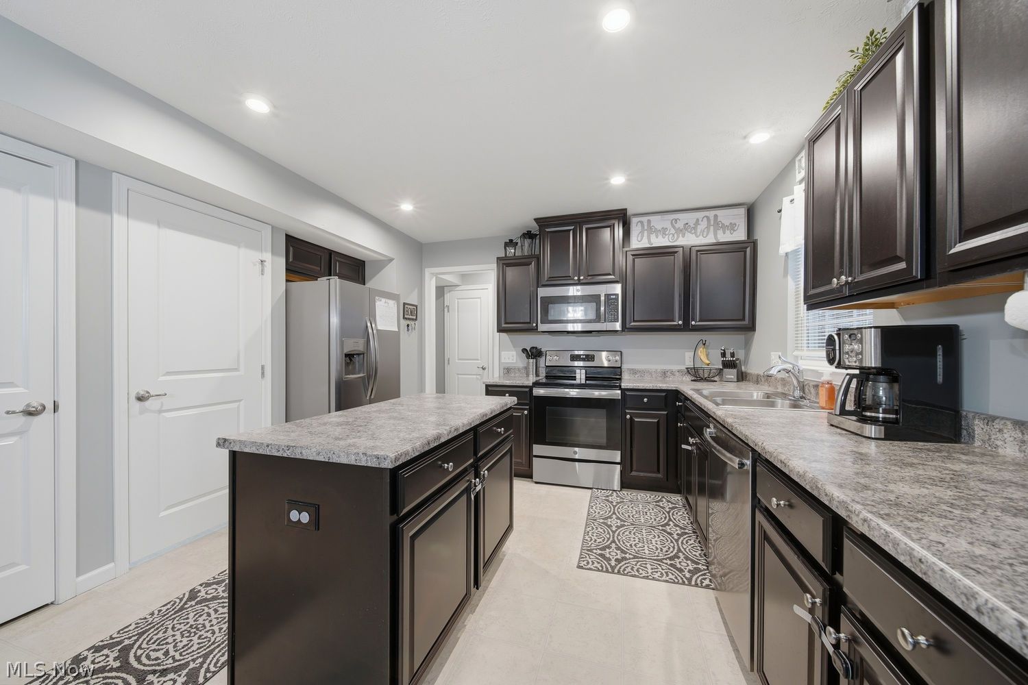 6229 Llanfair Street SW Massillon OH 44646