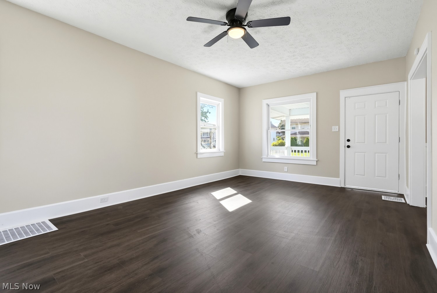 2306 Brownlee Avenue NE Canton OH 44705