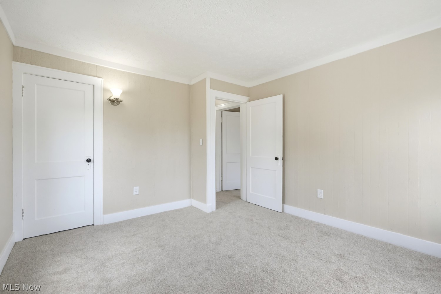 2306 Brownlee Avenue NE Canton OH 44705