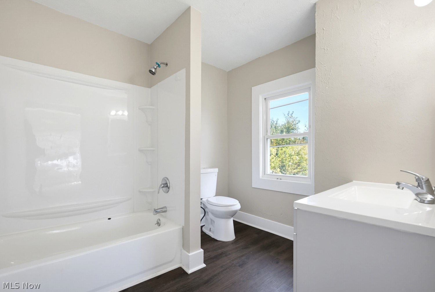 2306 Brownlee Avenue NE Canton OH 44705