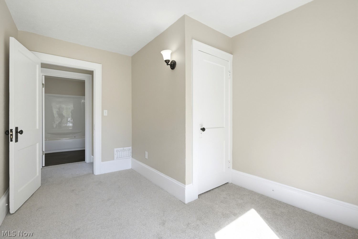 2306 Brownlee Avenue NE Canton OH 44705
