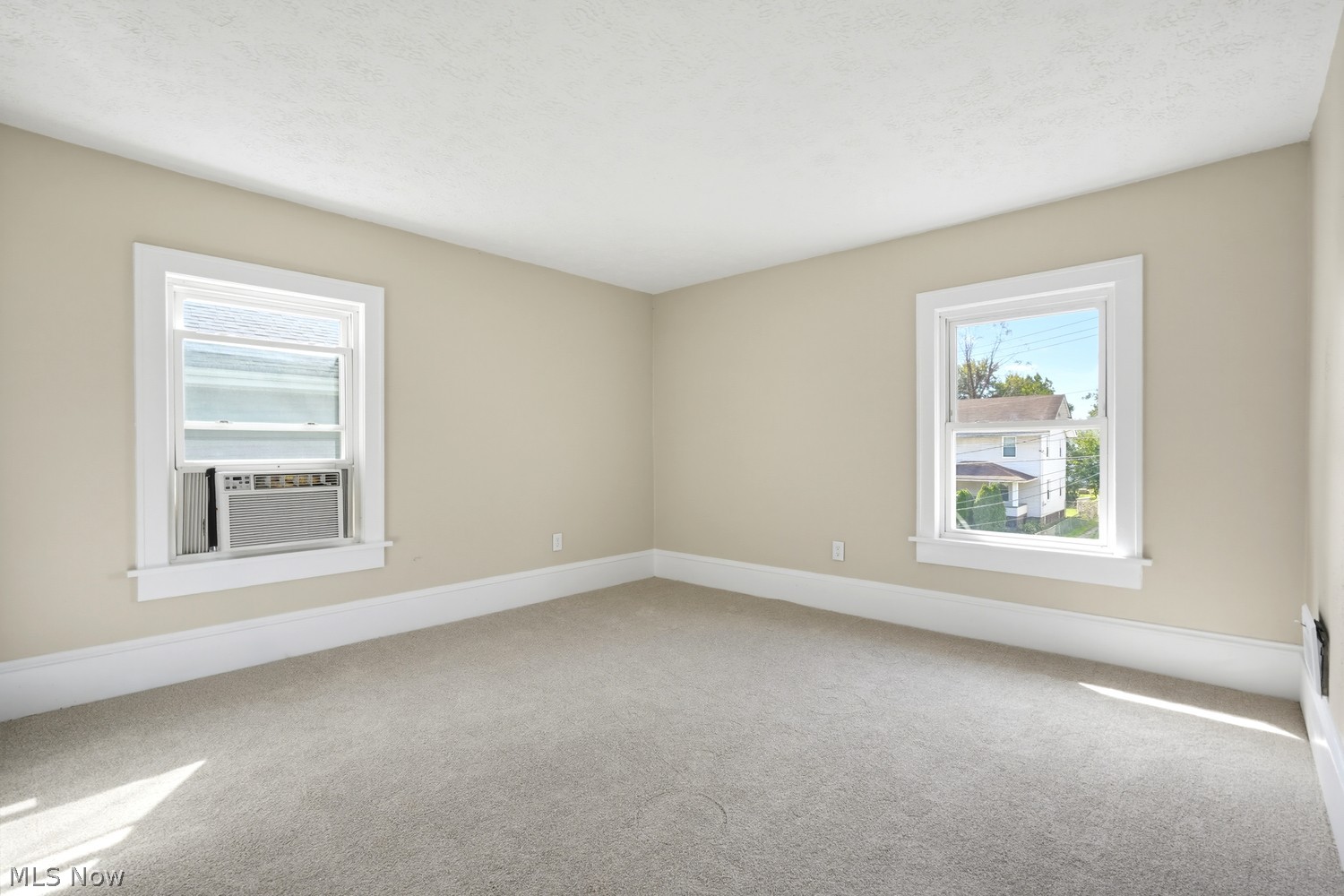 2306 Brownlee Avenue NE Canton OH 44705