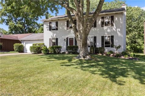 19836 Bennington Drive Strongsville OH 44136