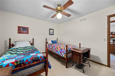 19836 Bennington Drive Strongsville OH 44136