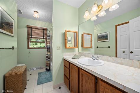 19836 Bennington Drive Strongsville OH 44136