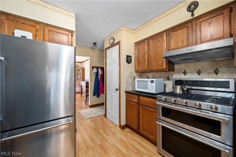 19836 Bennington Drive Strongsville OH 44136