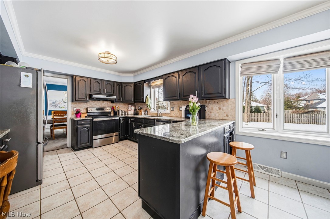 424 Locklie Drive Highland Heights OH 44143