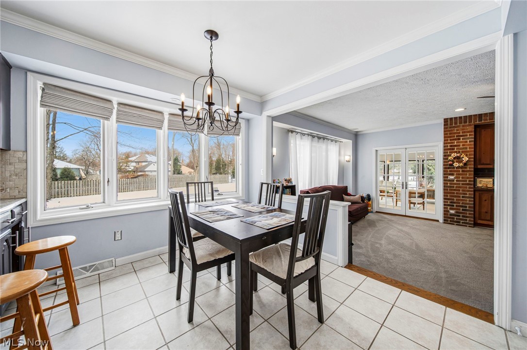 424 Locklie Drive Highland Heights OH 44143