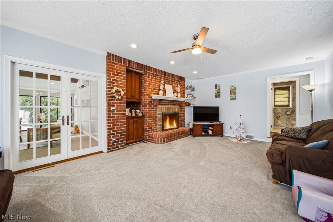 424 Locklie Drive Highland Heights OH 44143