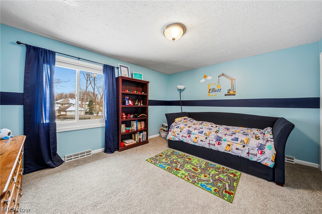 424 Locklie Drive Highland Heights OH 44143
