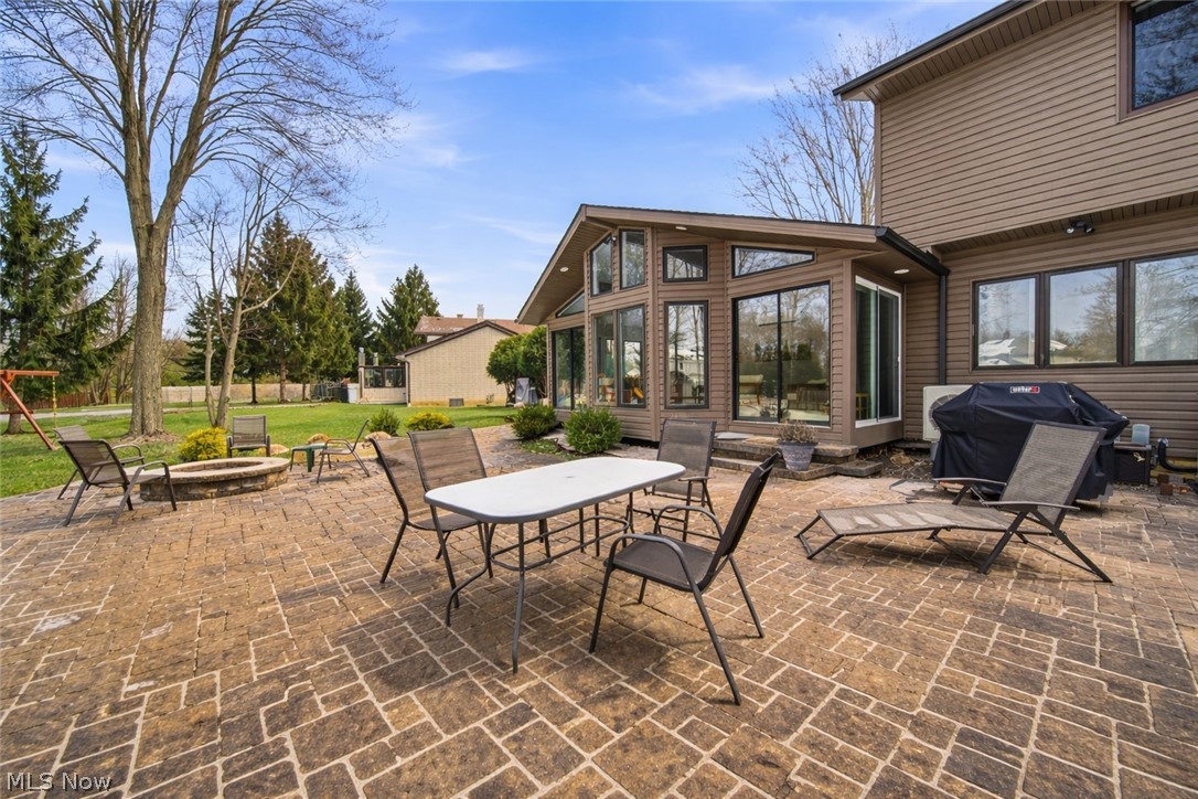 424 Locklie Drive Highland Heights OH 44143