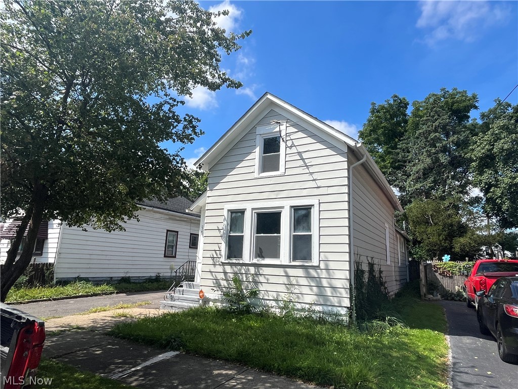 3342 W 48th Street Cleveland OH 44102