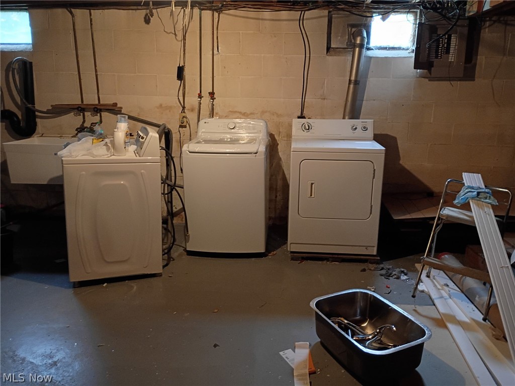 2435 Ravenna Avenue East Canton OH 44730