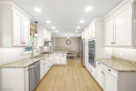 1112 Ledgebrook Drive Tallmadge OH 44278
