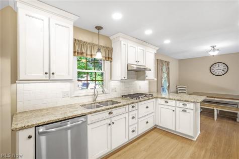 1112 Ledgebrook Drive Tallmadge OH 44278