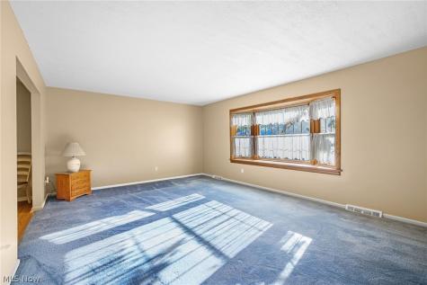 1112 Ledgebrook Drive Tallmadge OH 44278