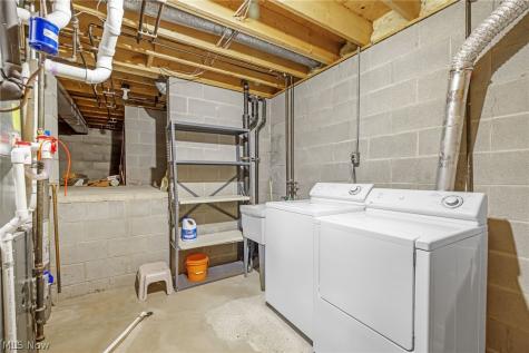 1112 Ledgebrook Drive Tallmadge OH 44278