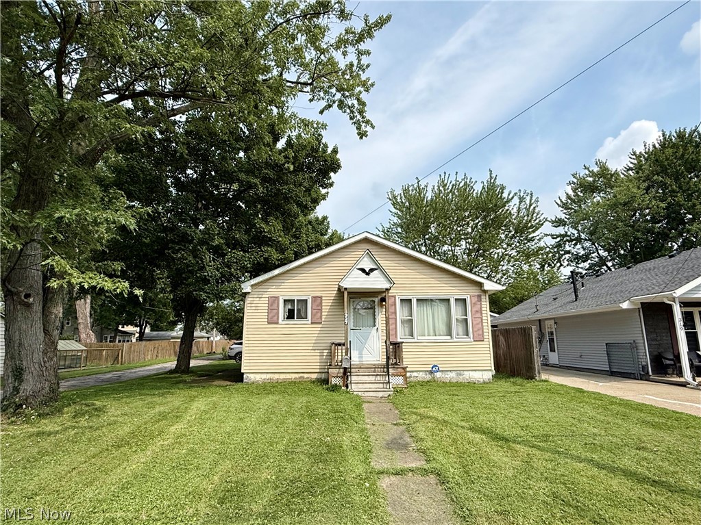 327 Franklin Avenue Elyria OH 44035