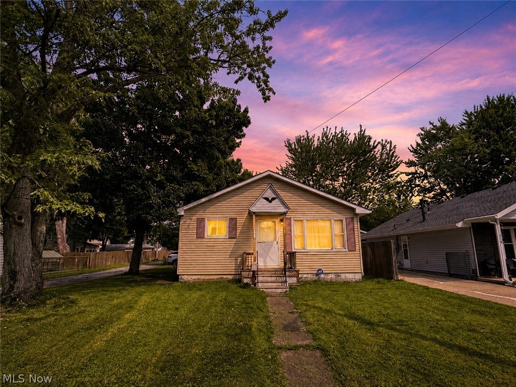 327 Franklin Avenue Elyria OH 44035