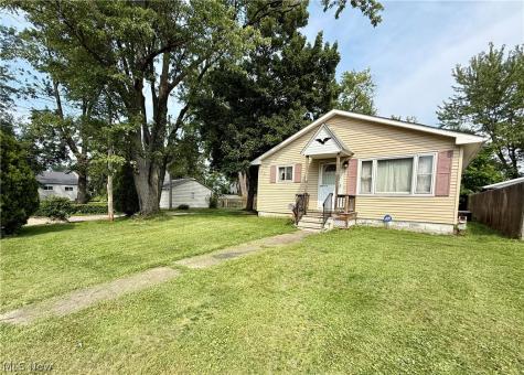 327 Franklin Avenue Elyria OH 44035
