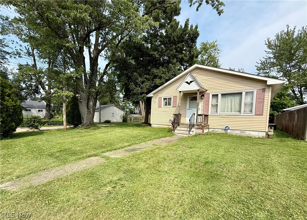 327 Franklin Avenue Elyria OH 44035