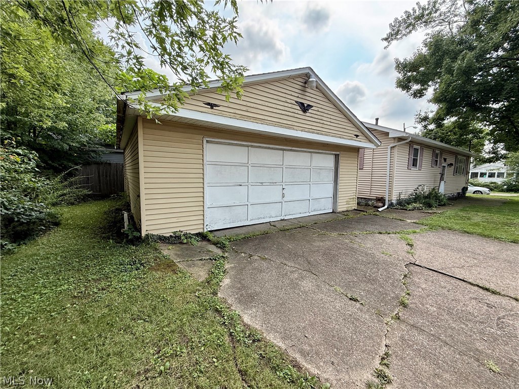 327 Franklin Avenue Elyria OH 44035