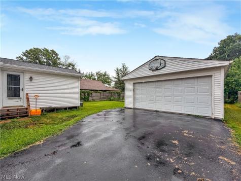 34502 Beach Park Drive Eastlake OH 44095