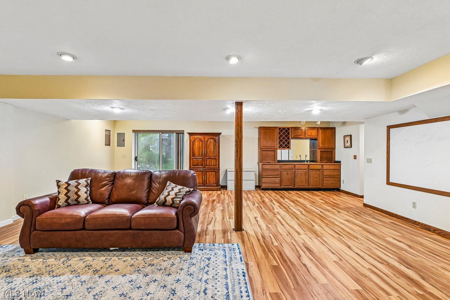17716 Plymouth Row Strongsville OH 44136