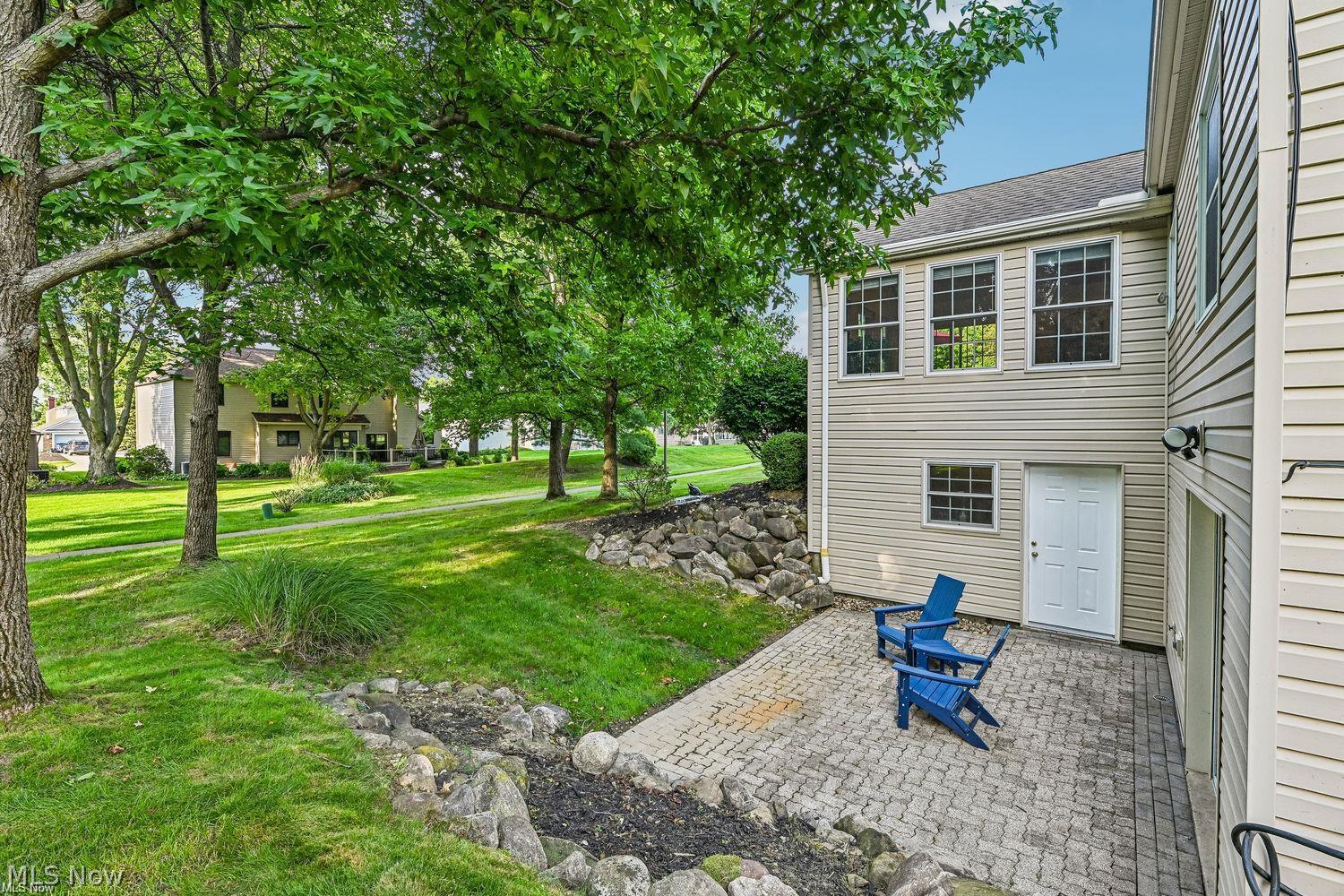 17716 Plymouth Row Strongsville OH 44136