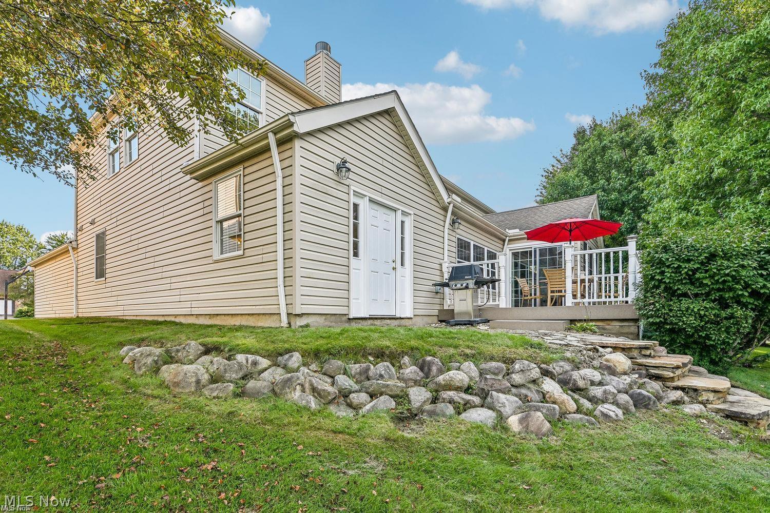 17716 Plymouth Row Strongsville OH 44136