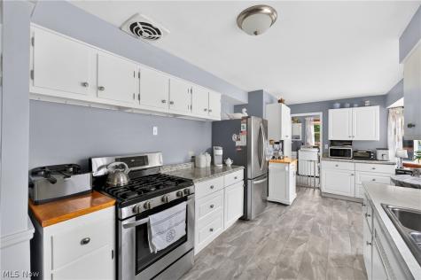 24301 Smith Avenue Westlake OH 44145