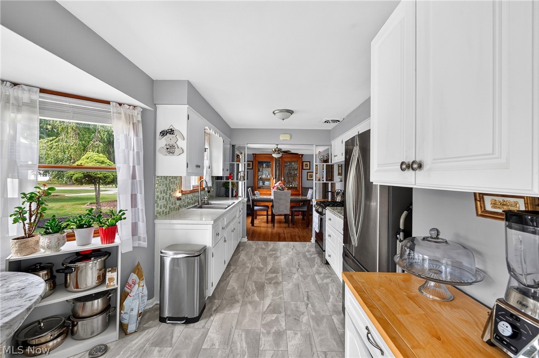 24301 Smith Avenue Westlake OH 44145
