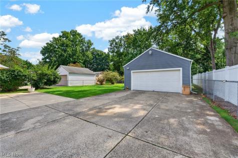 24301 Smith Avenue Westlake OH 44145