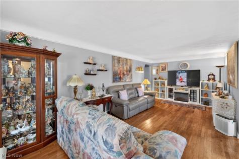 24301 Smith Avenue Westlake OH 44145