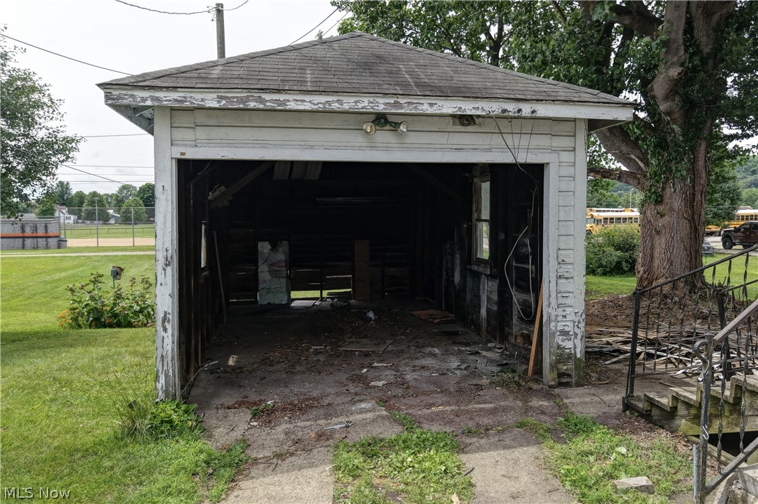 532 S River Street Newcomerstown OH 43832