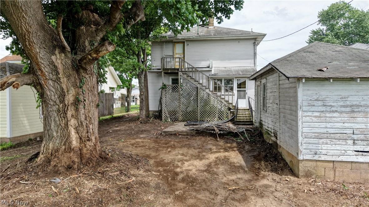 532 S River Street Newcomerstown OH 43832