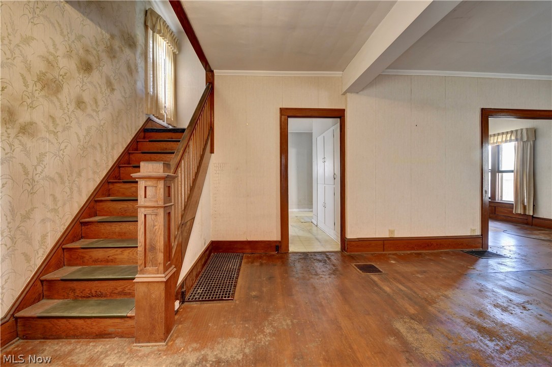 532 S River Street Newcomerstown OH 43832