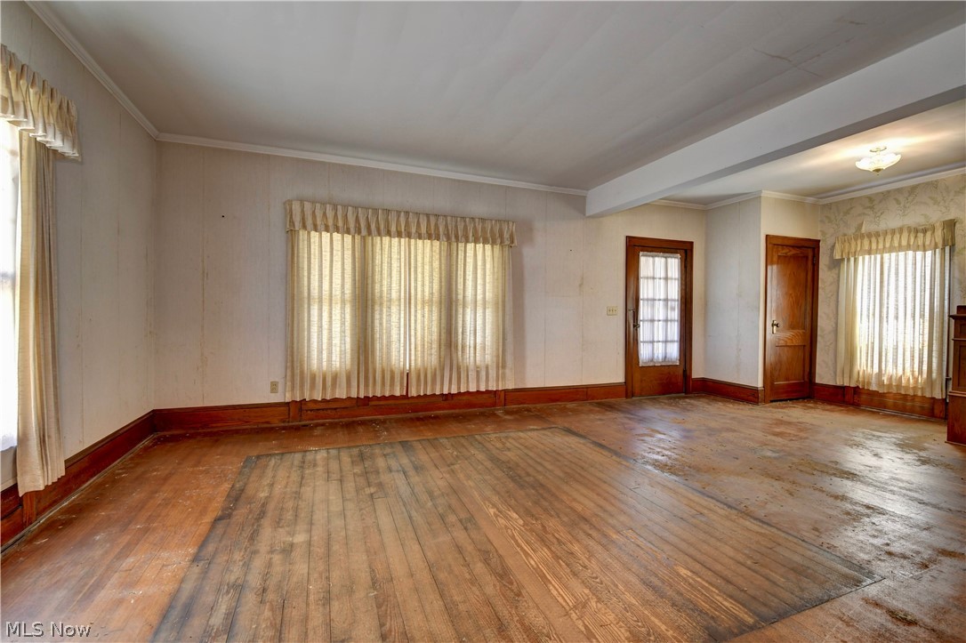 532 S River Street Newcomerstown OH 43832