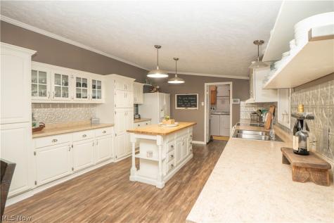 7663 Hudson Drive SW Navarre OH 44662