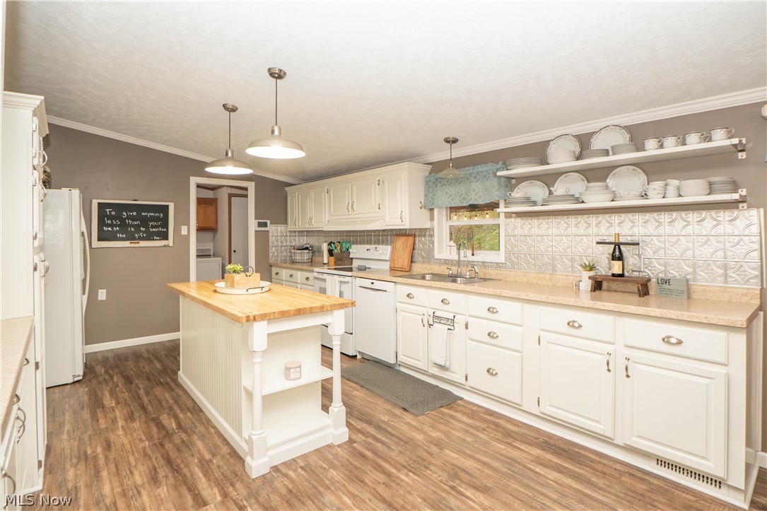 7663 Hudson Drive SW Navarre OH 44662