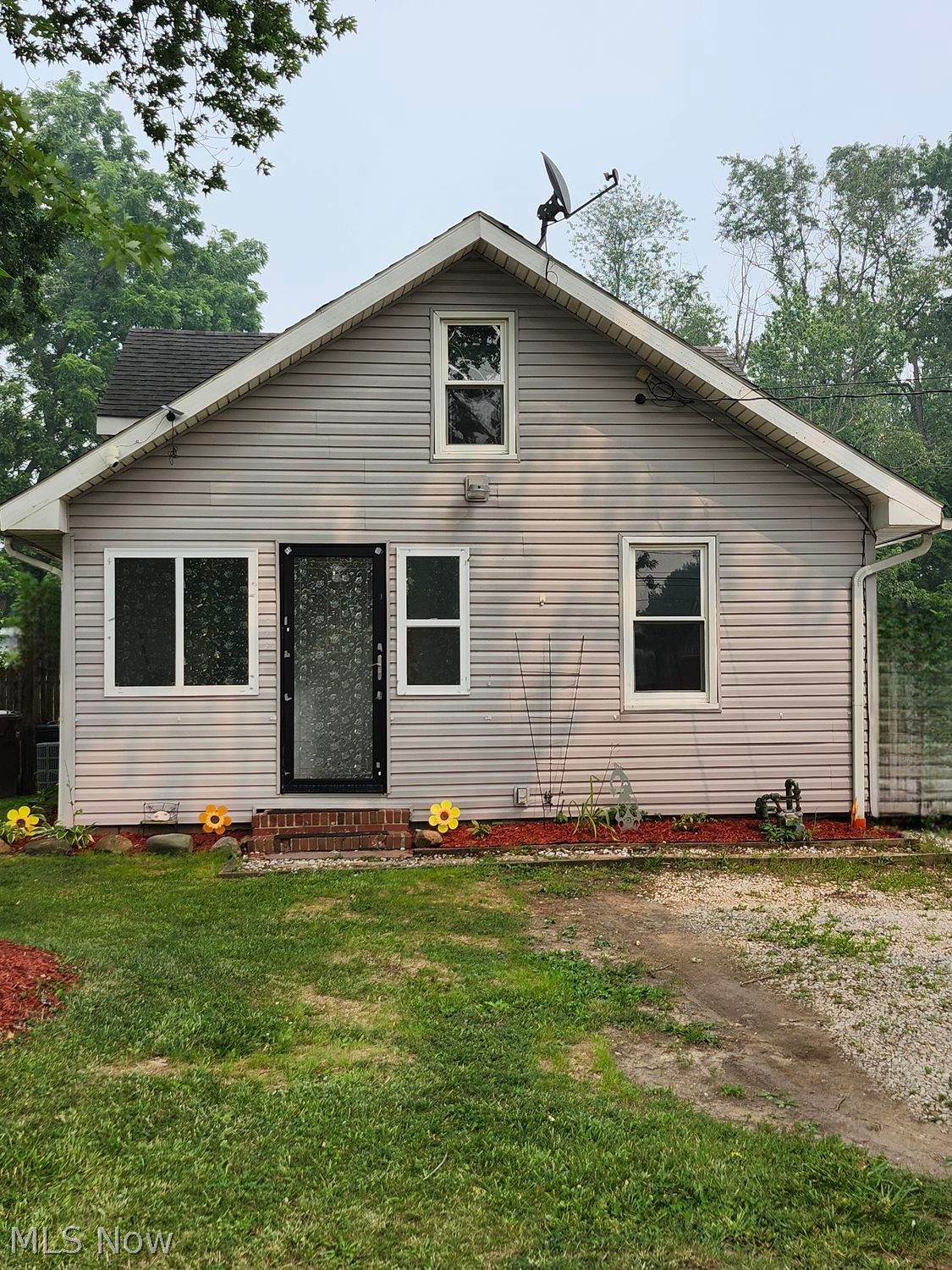 493 Howard Avenue Akron OH 44312