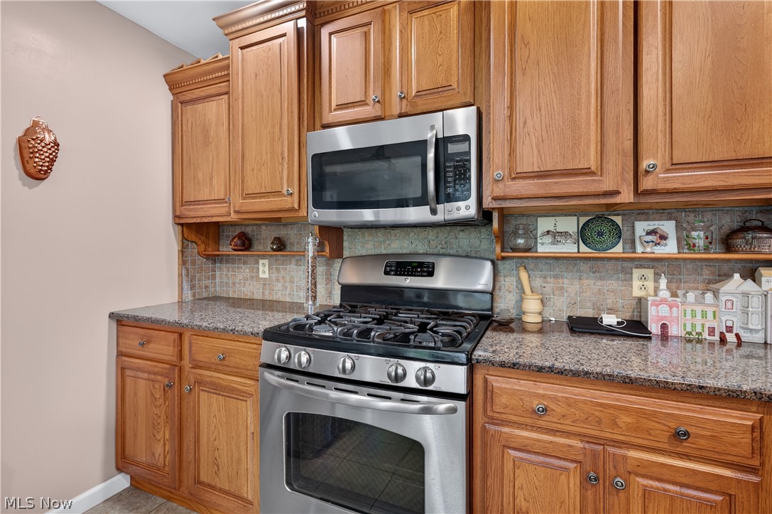 1443 Wilkshire Circle SW North Canton OH 44720