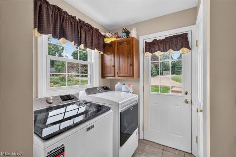 1443 Wilkshire Circle SW North Canton OH 44720