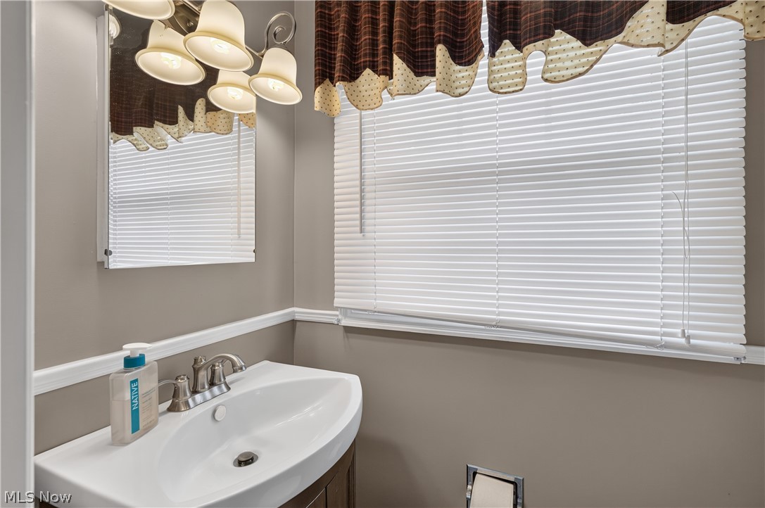 1443 Wilkshire Circle SW North Canton OH 44720
