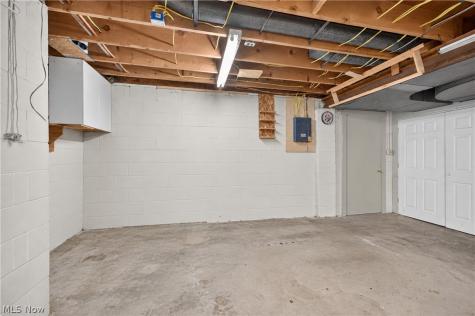 1443 Wilkshire Circle SW North Canton OH 44720