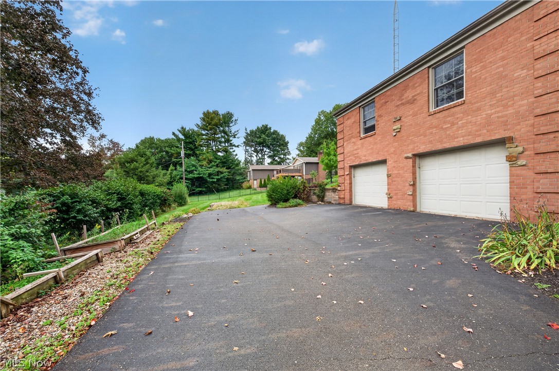 1443 Wilkshire Circle SW North Canton OH 44720