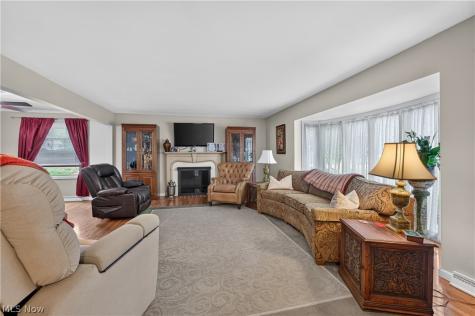 1443 Wilkshire Circle SW North Canton OH 44720